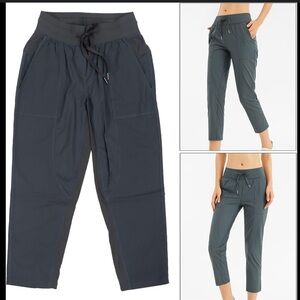 Women’s North Face Pants, size XXL, charcoal gray, EUC